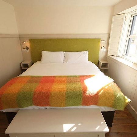 Quinlan & Cooke Boutique Townhouse Hotel Cahersiveen ภายนอก รูปภาพ