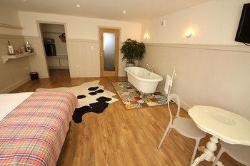 Quinlan & Cooke Boutique Townhouse Hotel Cahersiveen ภายนอก รูปภาพ