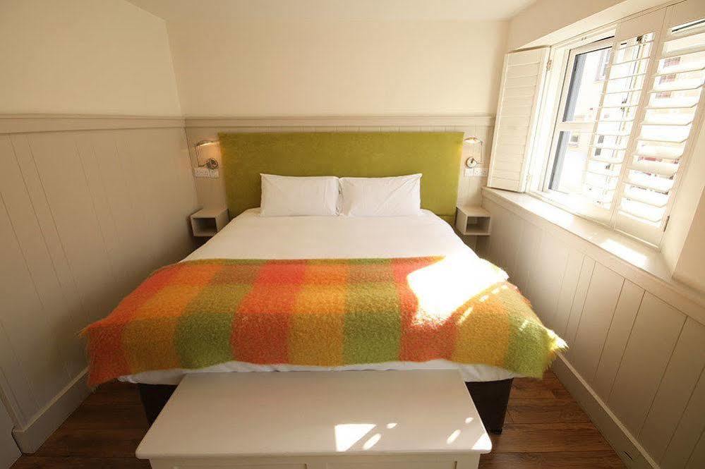 Quinlan & Cooke Boutique Townhouse Hotel Cahersiveen ภายนอก รูปภาพ